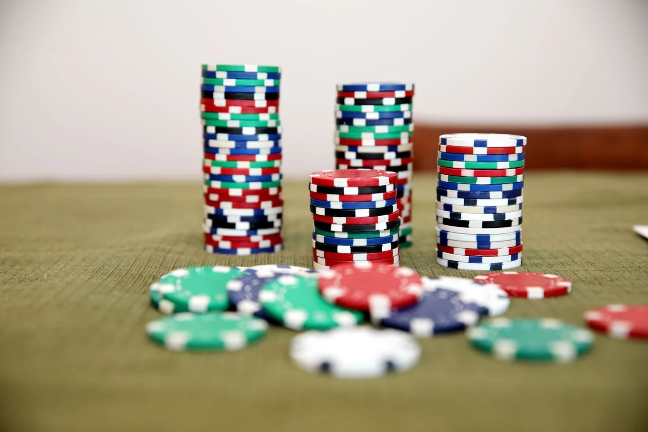 Thiết lập bảo mật và giới hạn tài khoản của bạn